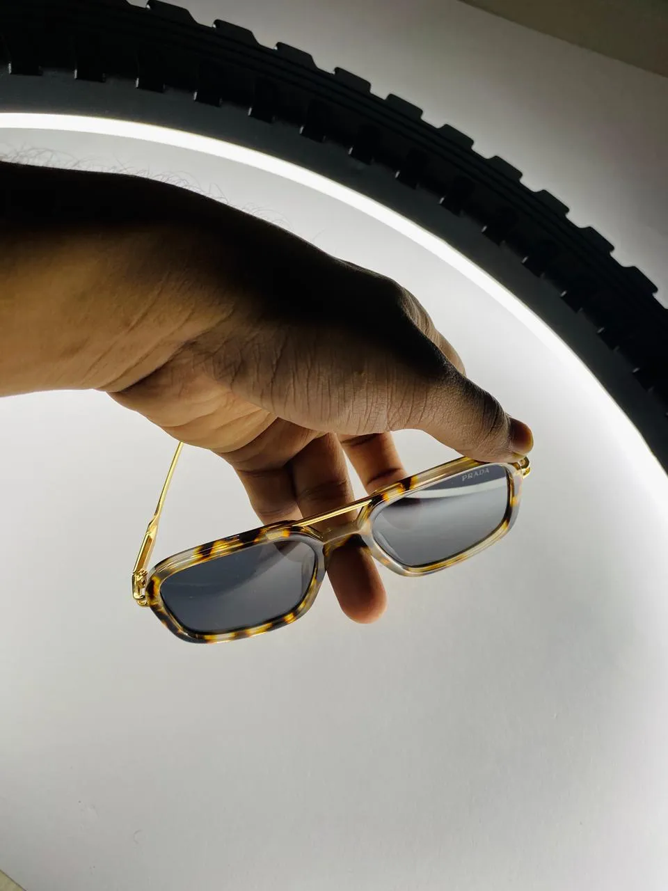 এভিয়েটর ওজি